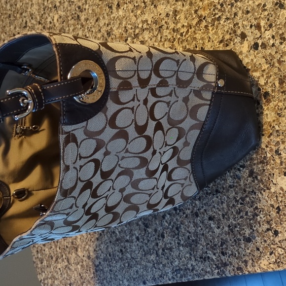 Coach Tan and Brown Signature Shoulder Bag - Picture 7 of 15